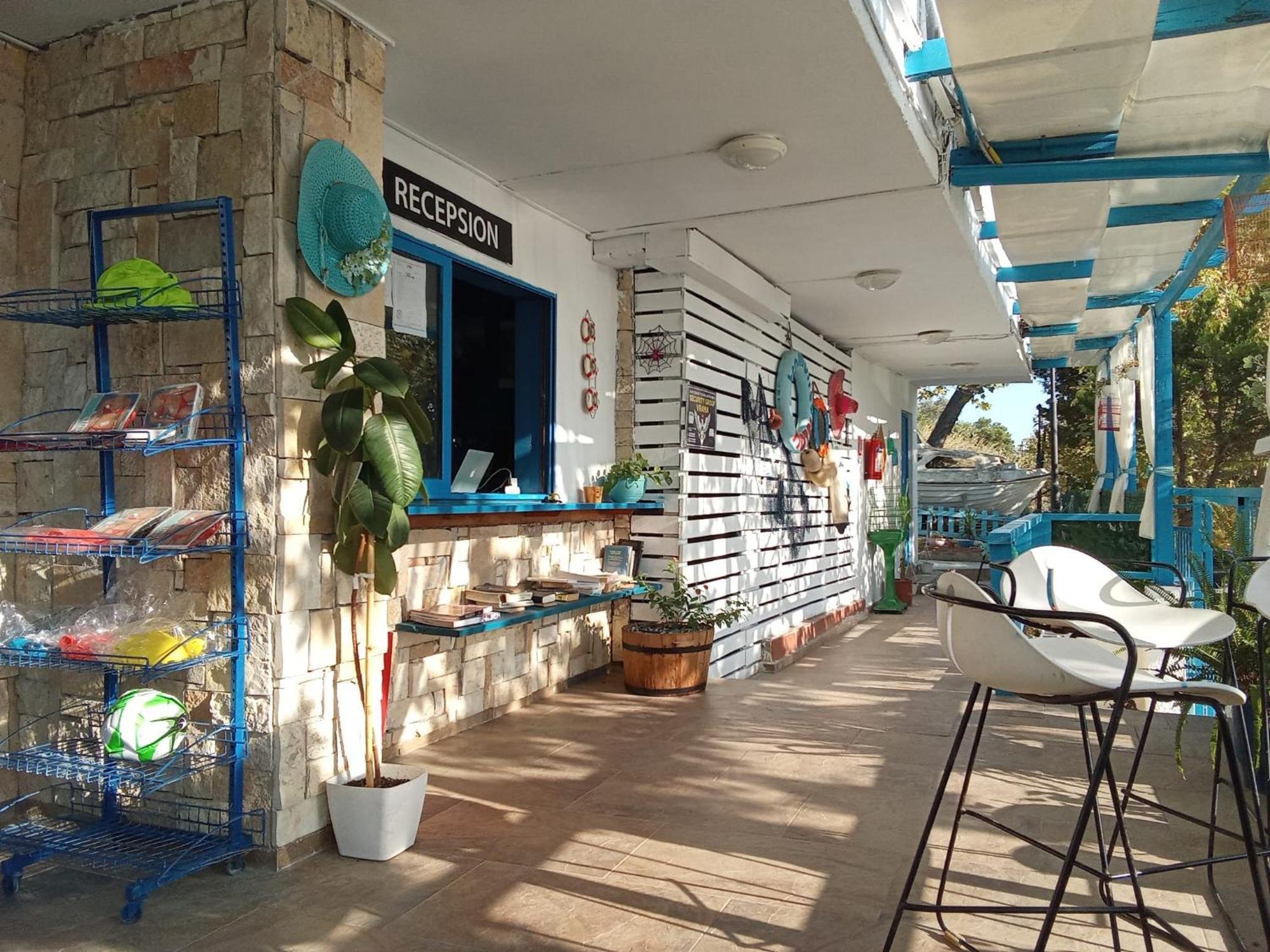 Tramonto Hotel Дуррес Екстер'єр фото