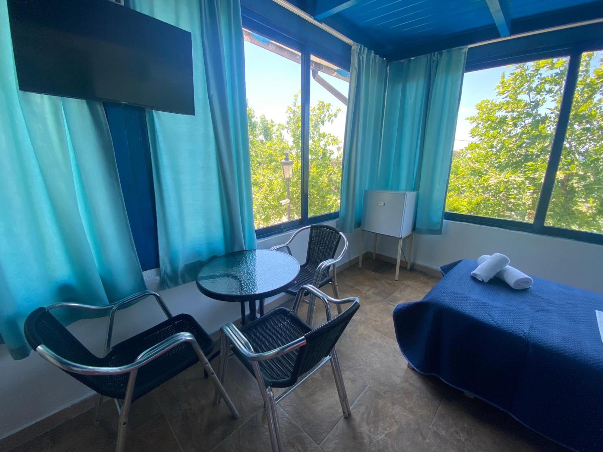 Tramonto Hotel Дуррес Номер фото